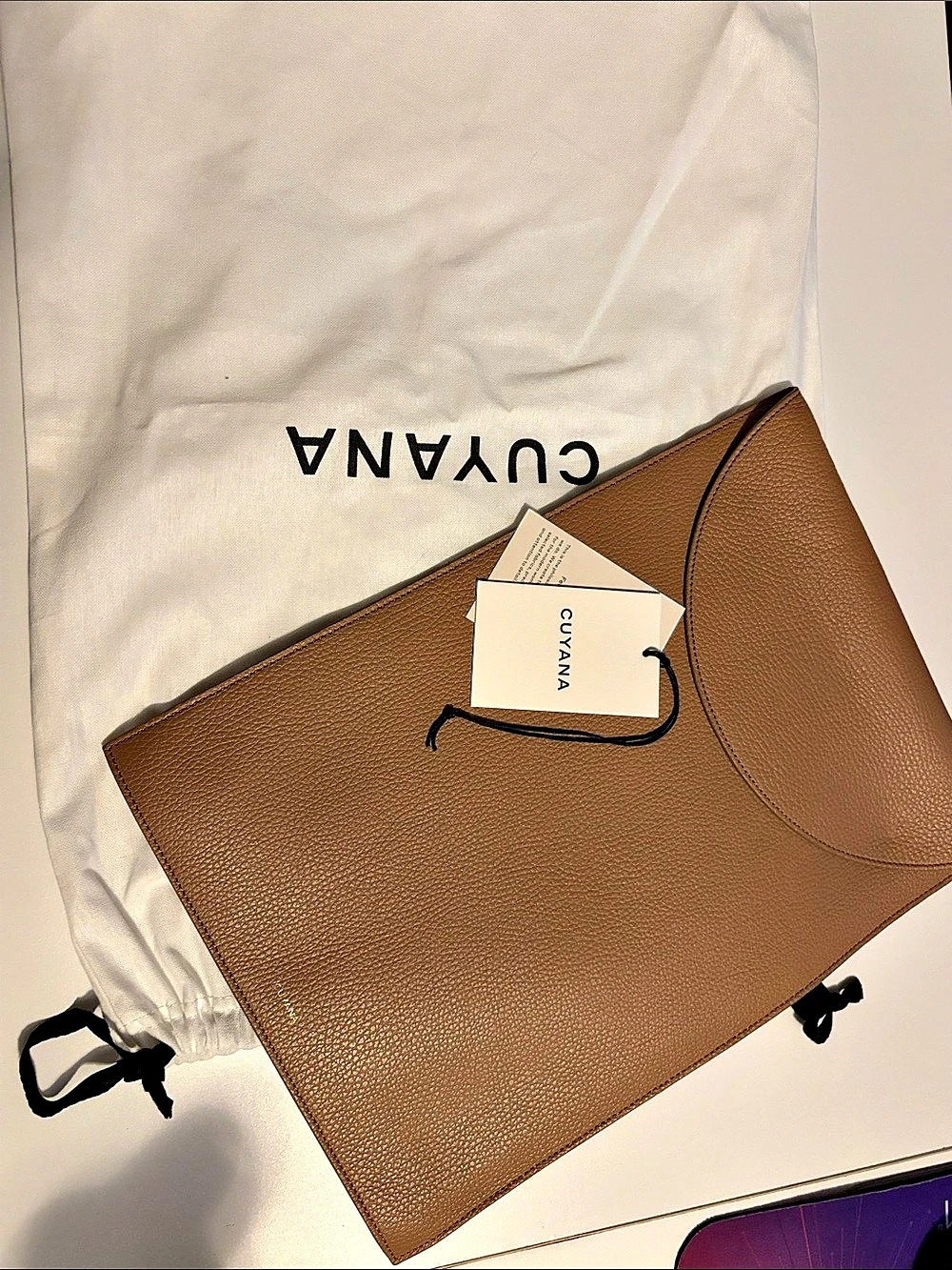 Cuyana System Laptop Sleeve in Brown - Picture 3 of 7